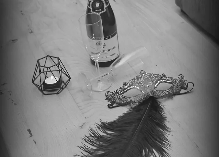 La Luxure- Loveroom Nyaraló Maucomble